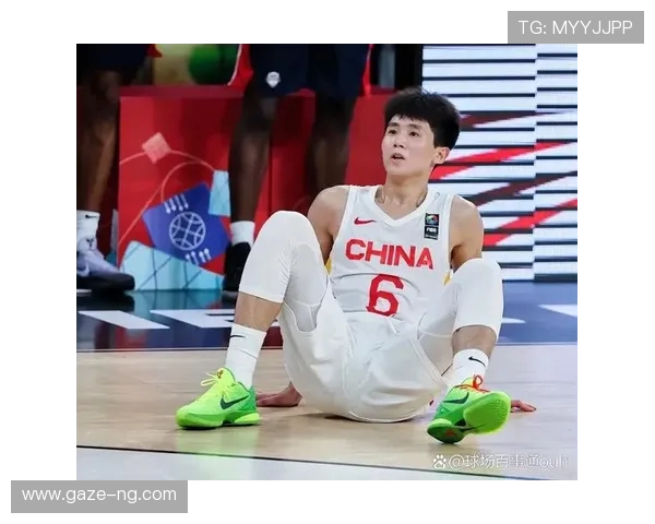 中国篮球队迎战世界强队 备战奥运资格赛全力以赴