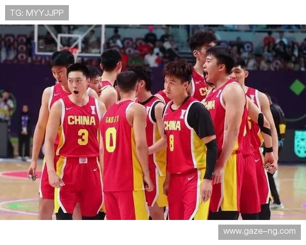 《中国男篮备战世界杯引发热议 球员状态成焦点》 《中国男篮备战世界杯引发热议 球员状态成焦点》