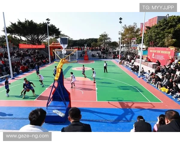 中国篮球联赛激战正酣年轻球员表现引发球迷热议 中国篮球联赛激战正酣年轻球员表现引发球迷热议