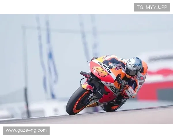 MotoGP赛季激战升级车手争冠悬念加剧技术革新引发全新竞争格局