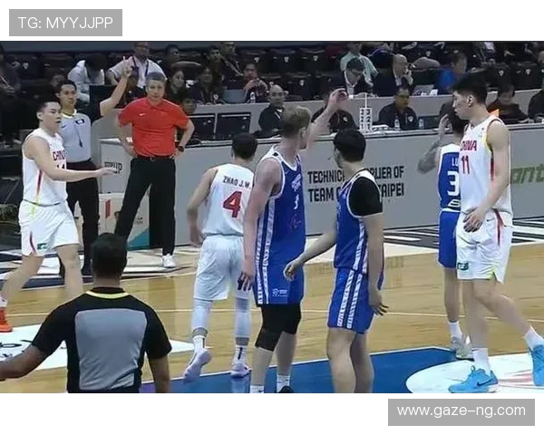 中国男篮逆转夺冠引发球迷热议全队表现获高度评价