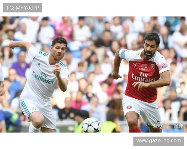 欧冠焦点战再掀高潮豪门对决引爆球迷热情新赛季格局初现端倪