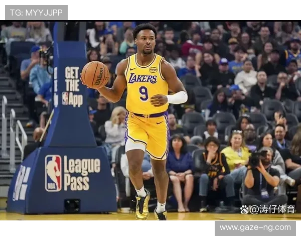 湖人重整阵容锁定新核心球员迎接下赛季冠军冲刺